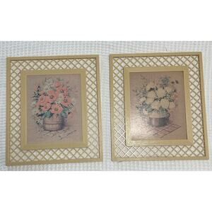 Vtg Pair Floral Plastic Wicker Picture Lattice Frame Floral Art Wall Cottage